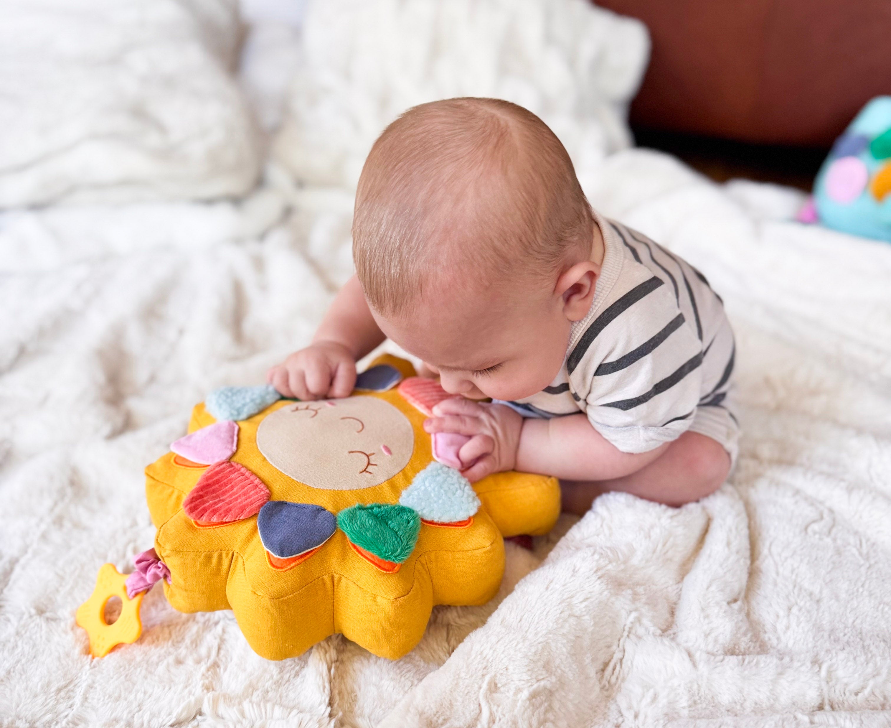 Cuéntale al Sol – Bilingual musical plush toy teaching numbers