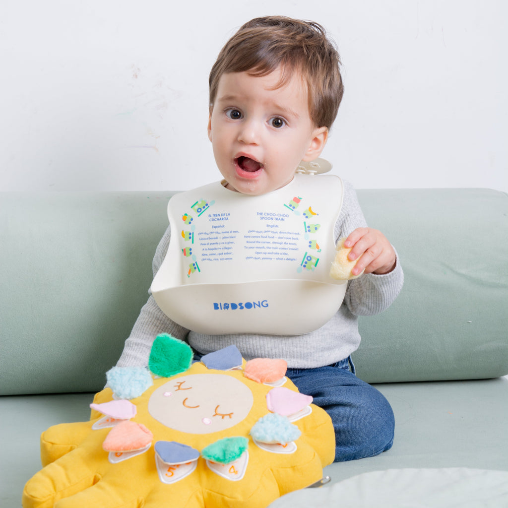 El Tren de la Cucharita (Choo-Choo Spoon Train) Bilingual Silicone Bib
