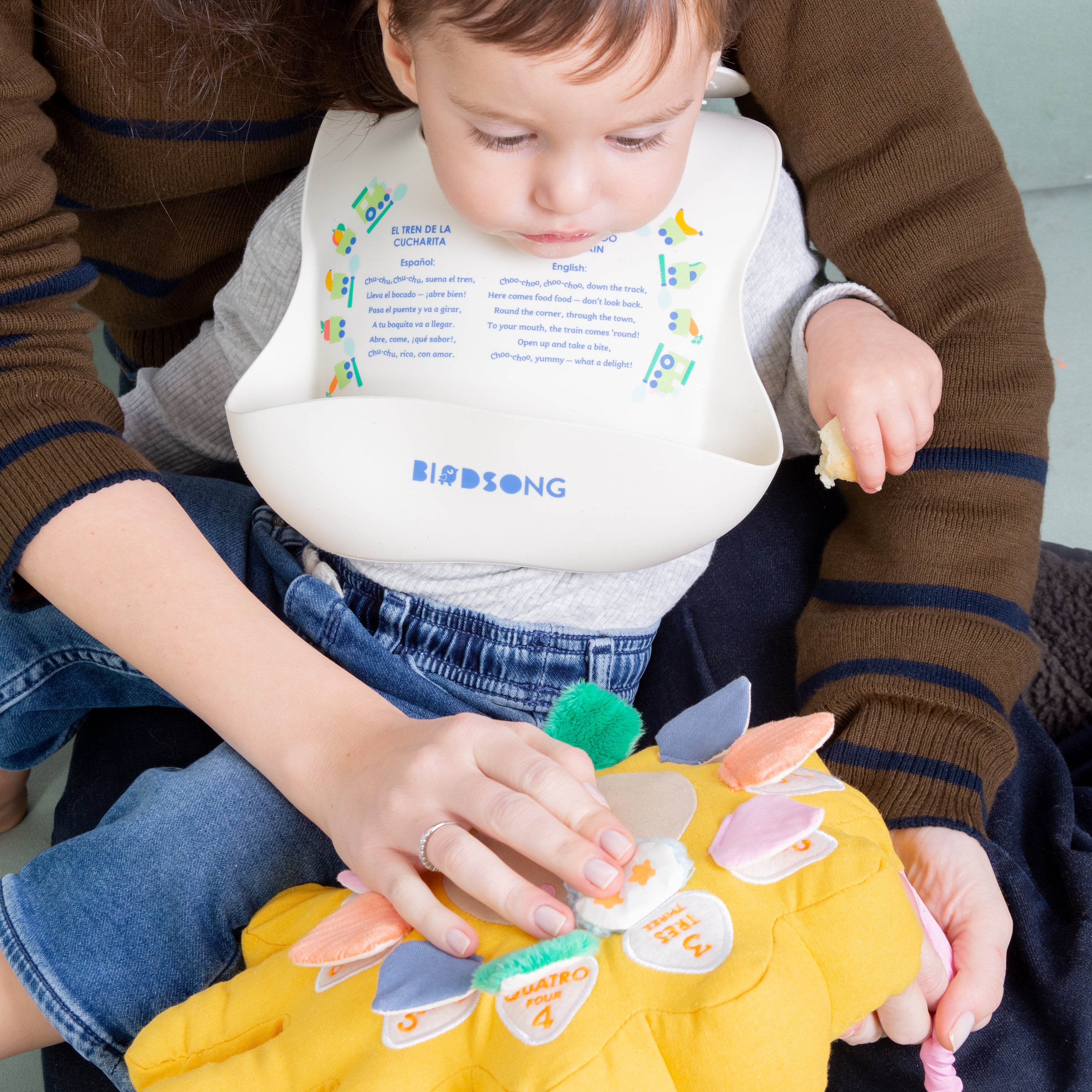 El Tren de la Cucharita (Choo-Choo Spoon Train) Bilingual Silicone Bib