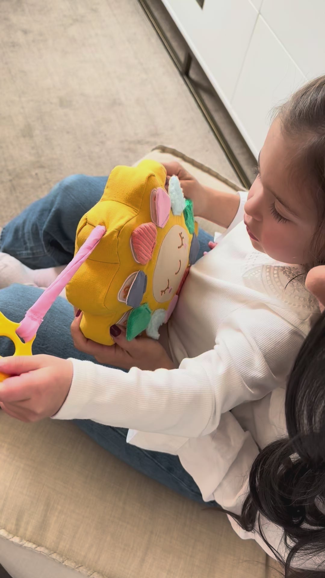 Cuéntale al Sol – Bilingual musical plush toy teaching numbers